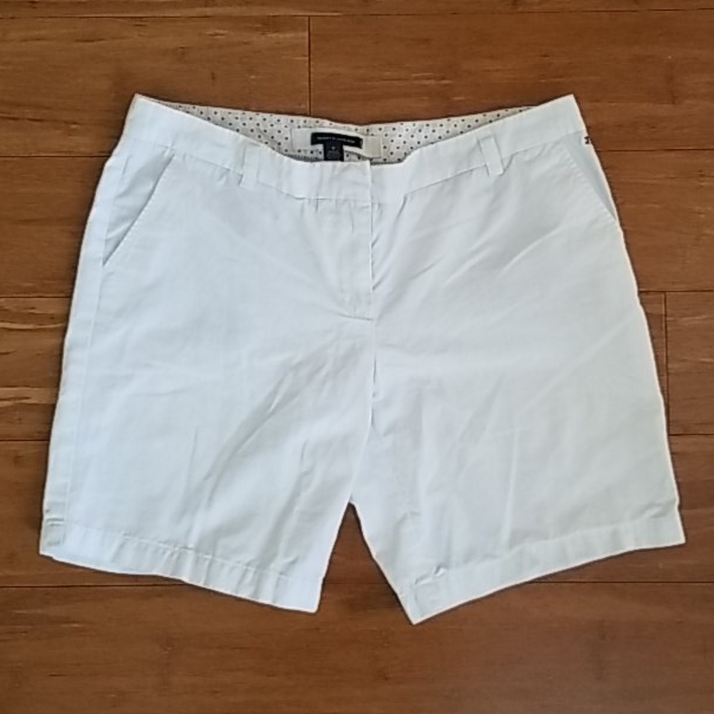 TOMMY HILFIGER  Shorts (10)